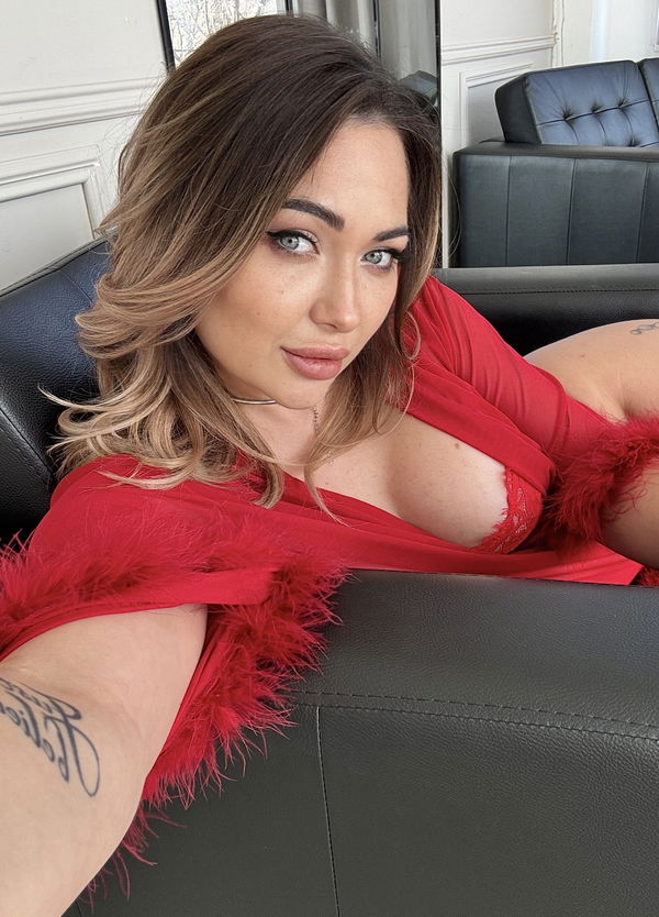 Luna2805, 33 years old from United States