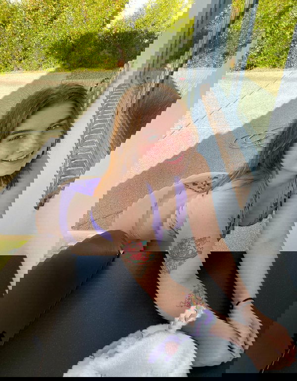 eyfxadg1, 23 years old from United States