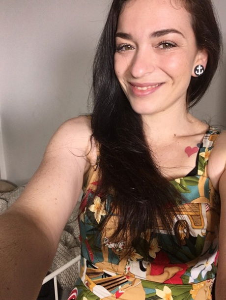 vex4lzi9ue, 24 years old from United States