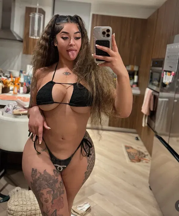 omnymu, 26 years old from United States