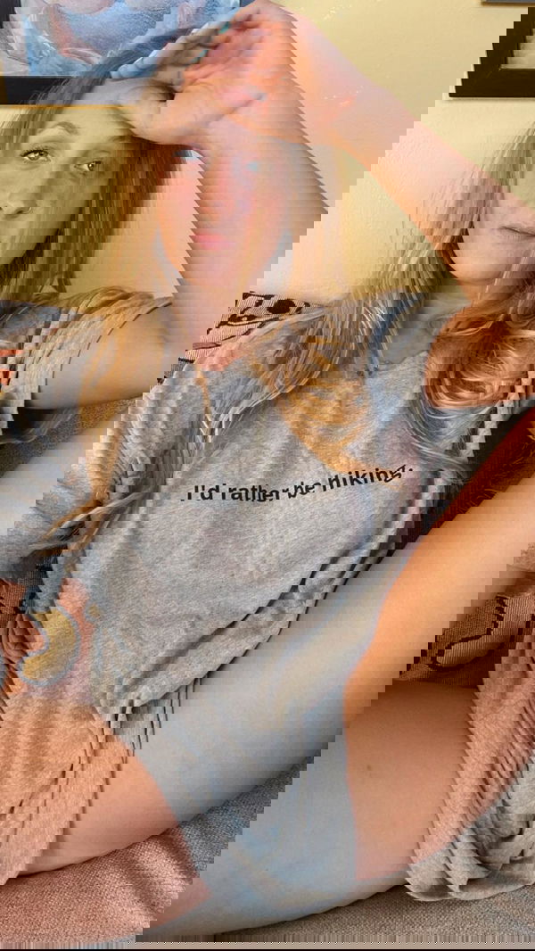 talk2leslie24, 26 years old from United States