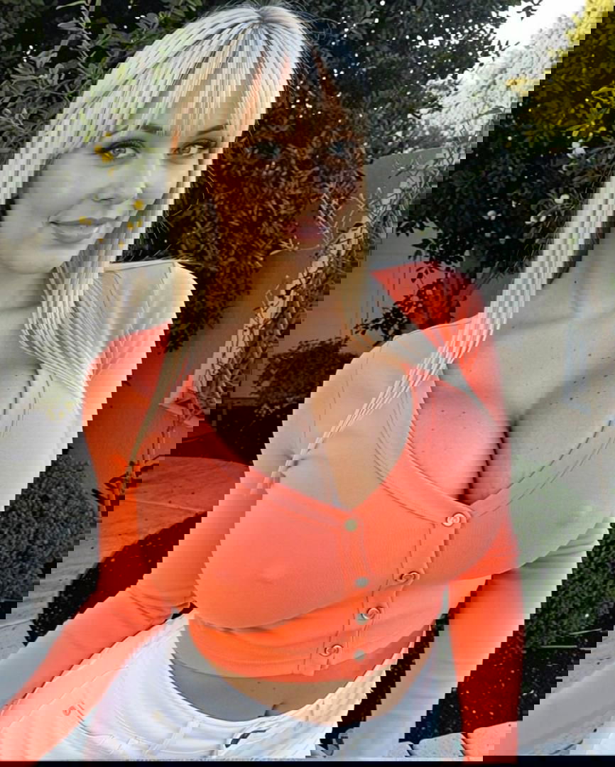 Valencia8000's Cover Photo