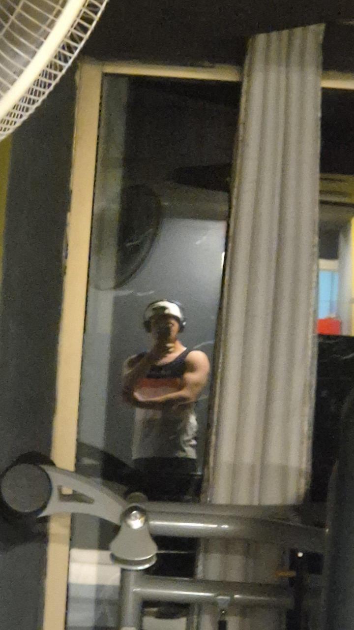 nimjar, 20 years old from Albania