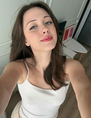 lomobem912, 21 years old from Canada