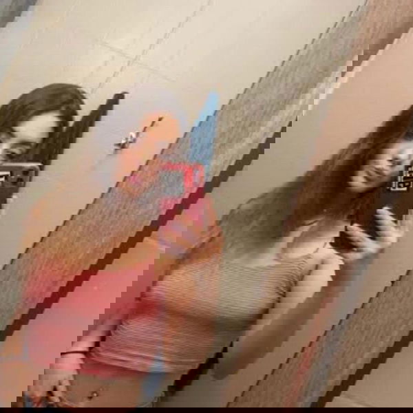 Amelia938483, 19 years old from Canada