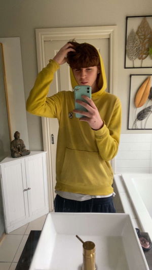 jy880743's Profile Photo