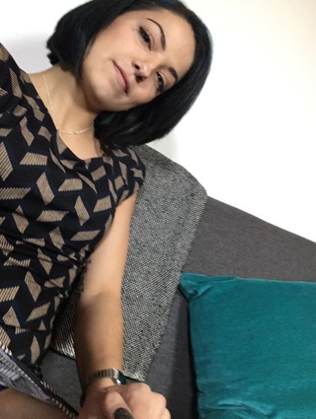 mobit94618, 25 years old from Belgium