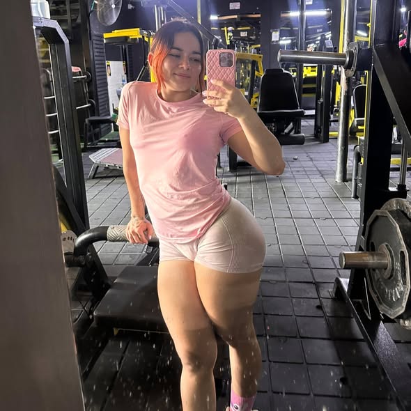 hiwinap207, 23 years old from United Arab Emirates