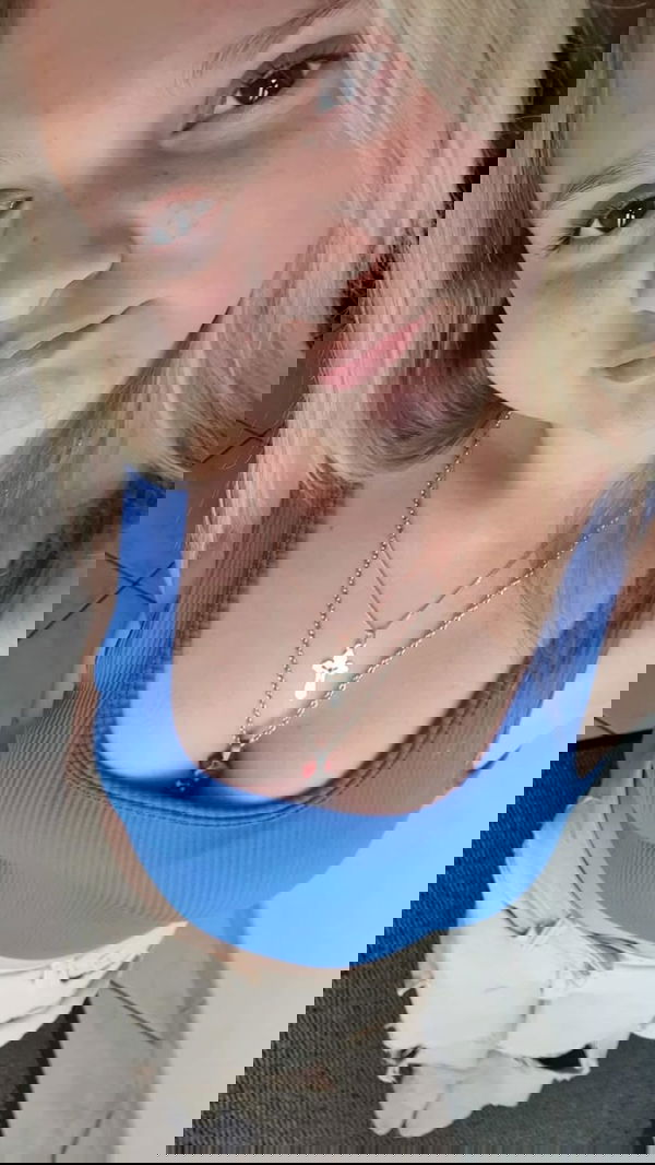 roxep24628, 20 years old from United States