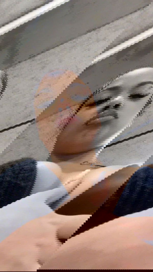 hodis42554, 18 years old from Australia