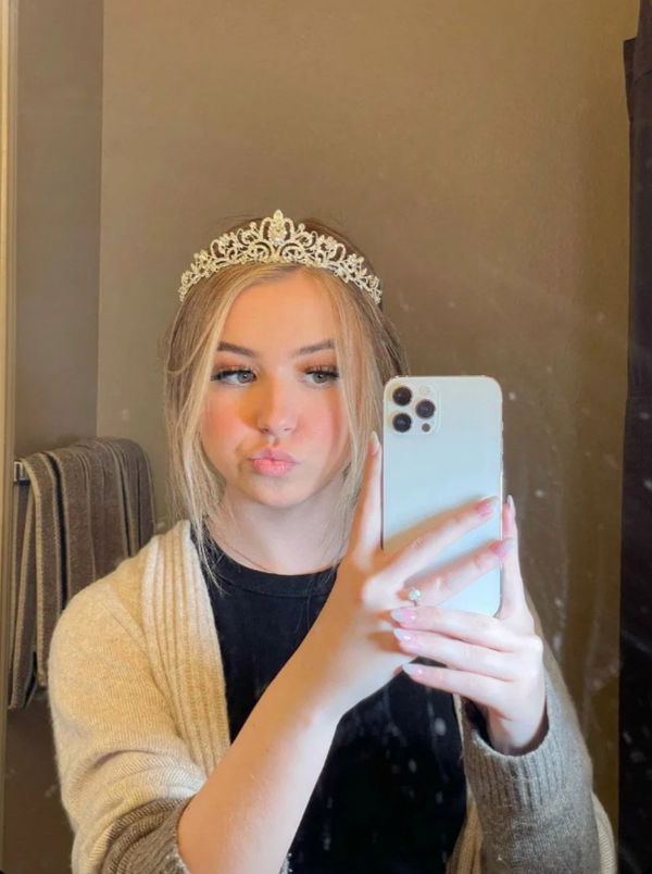 xofeholok, 22 years old from France