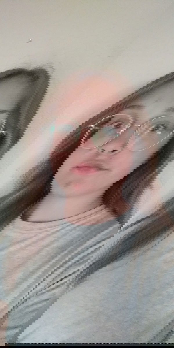 Aaliyah22, 22 years old from United Kingdom