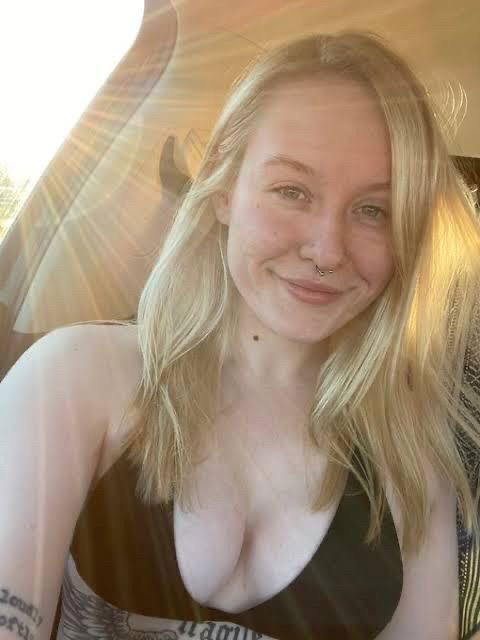 Princess93737, 20 years old from Portugal