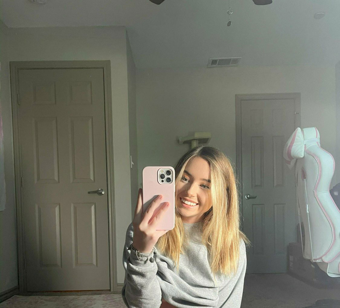 oliviaa_ancc, 18 years old from United States