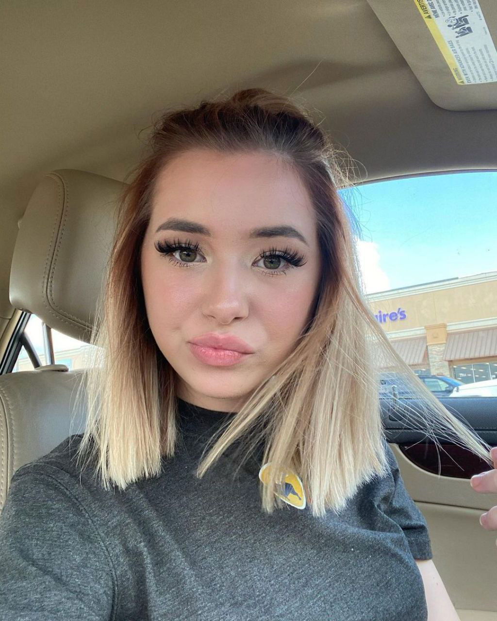 vaxox29515, 20 years old from United States