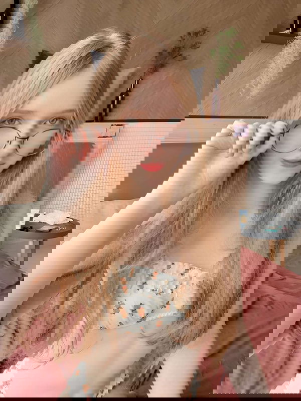 redim24474, 26 years old from Canada