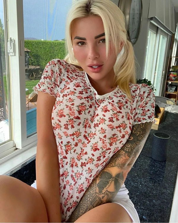 Ash50673, 30 years old from United States