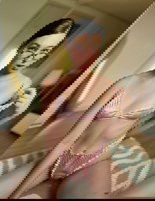 hhisgutpen, 23 years old from United Kingdom