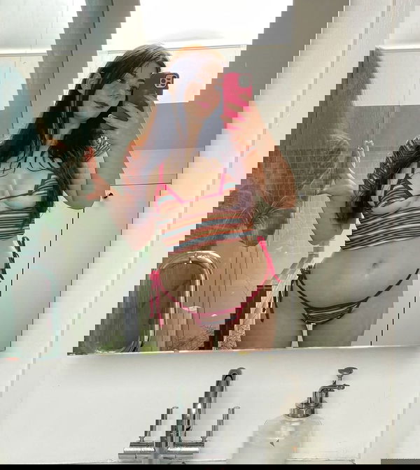 cap4f4yhzw, 19 years old from United Kingdom