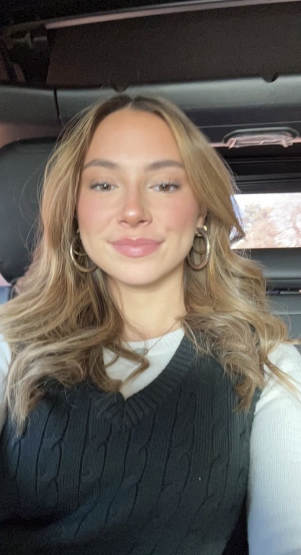 emma06, 19 years old from France