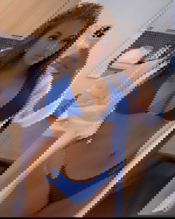 Mitzi22, 22 years old from United States