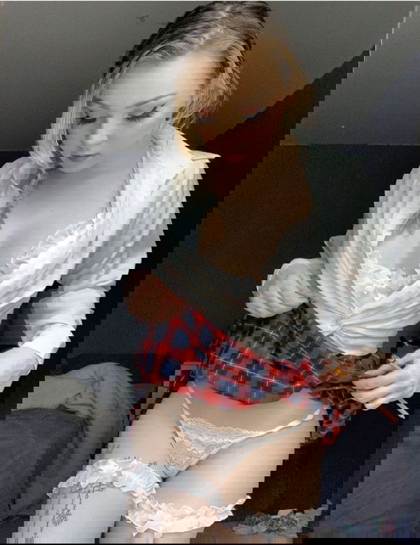 laxinic495, 22 years old from United States