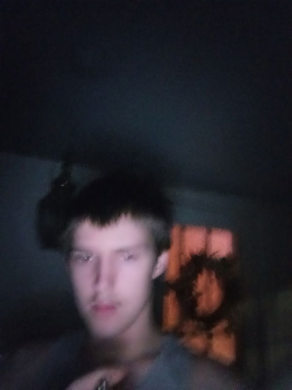 j46229600, 20 years old from United States