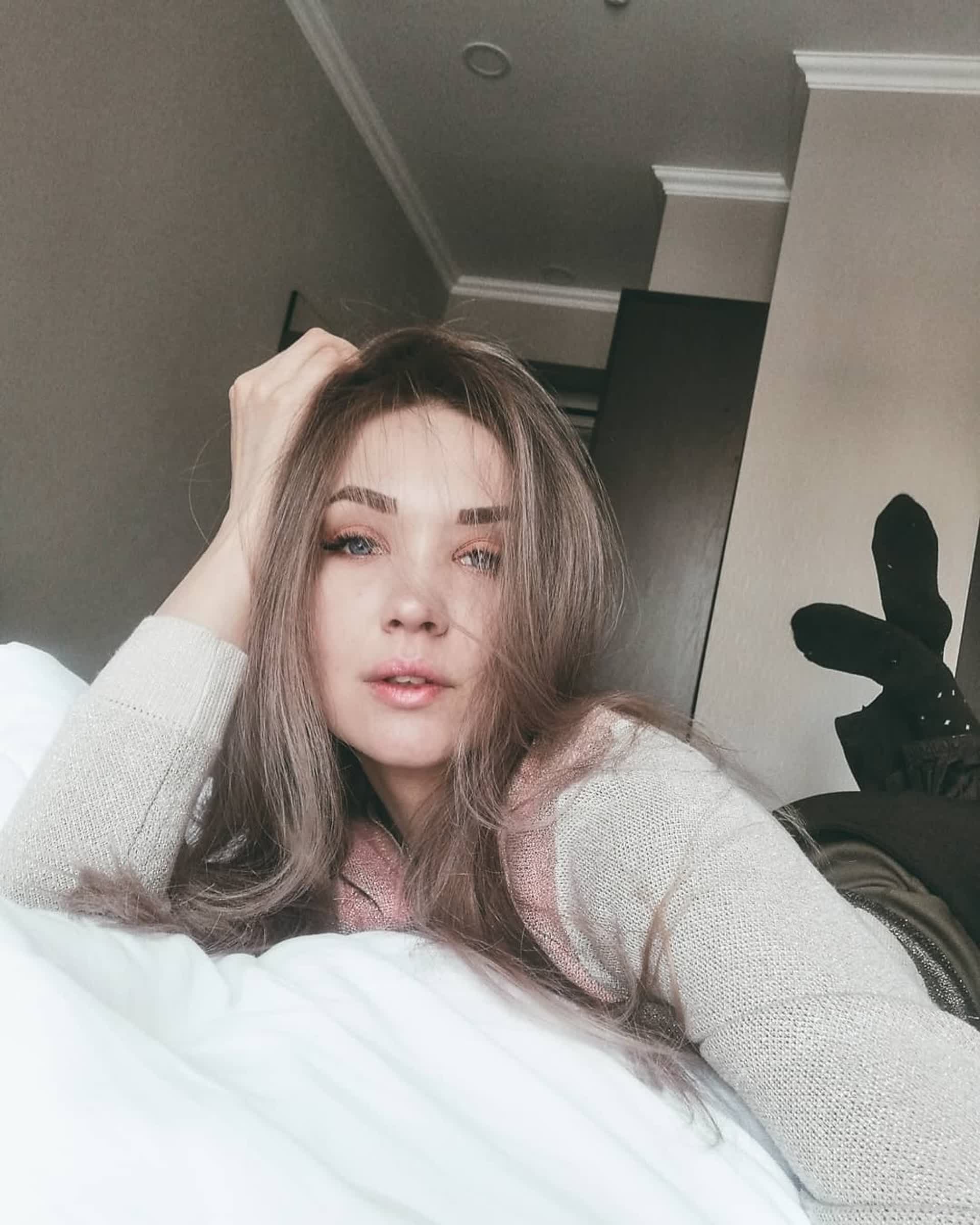 janidelu's Cover Photo