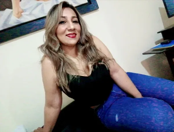 Louanne44, 21 years old from United States