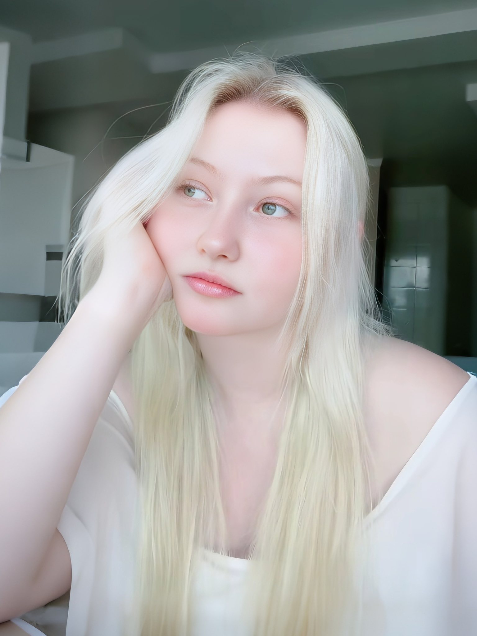 gejobif526, 22 years old from Canada