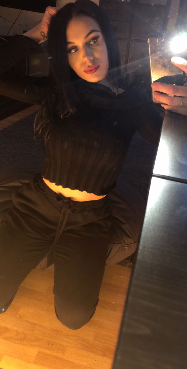 jessi6, 22 years old from United Kingdom