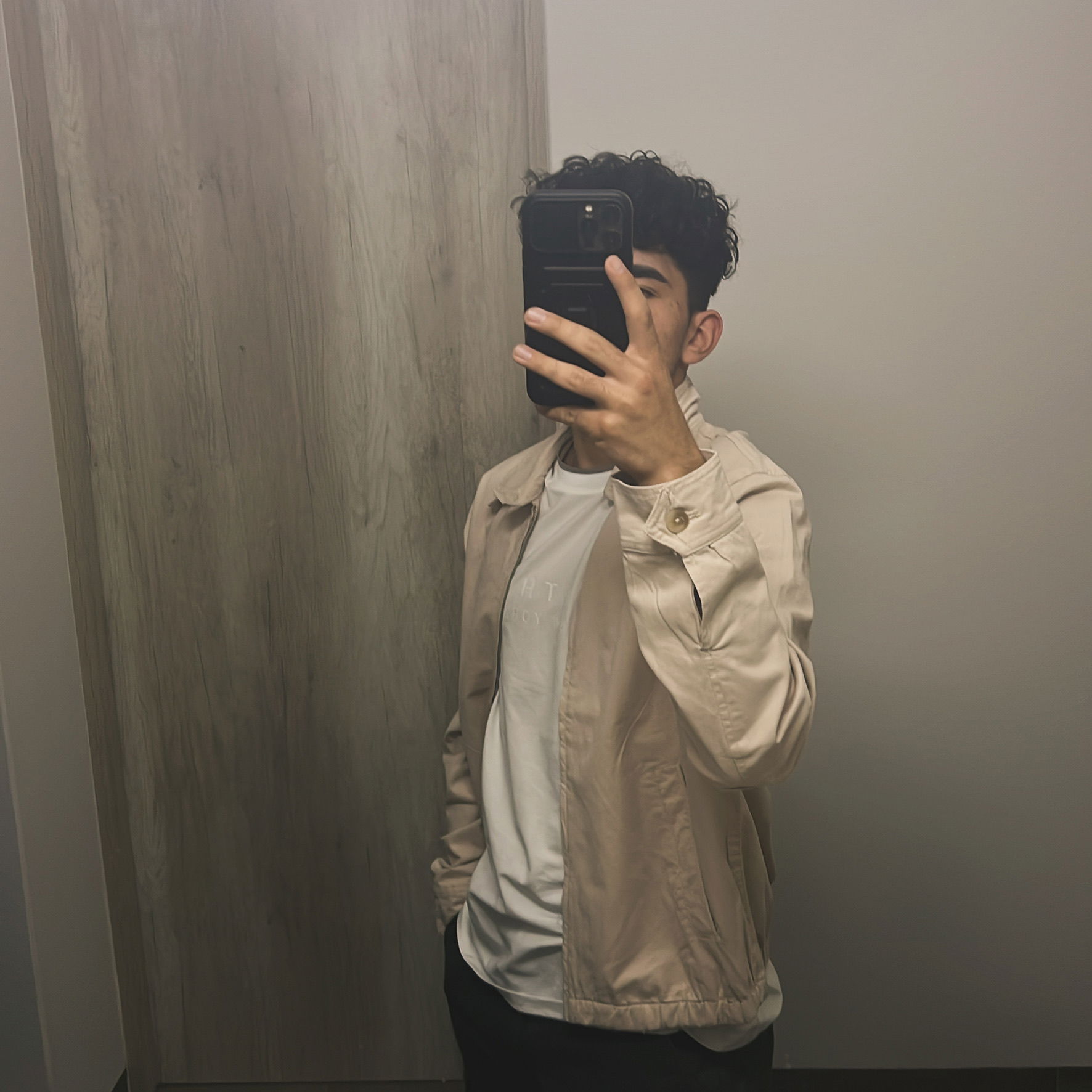 Ar_ticWolff0-7's Profile Photo