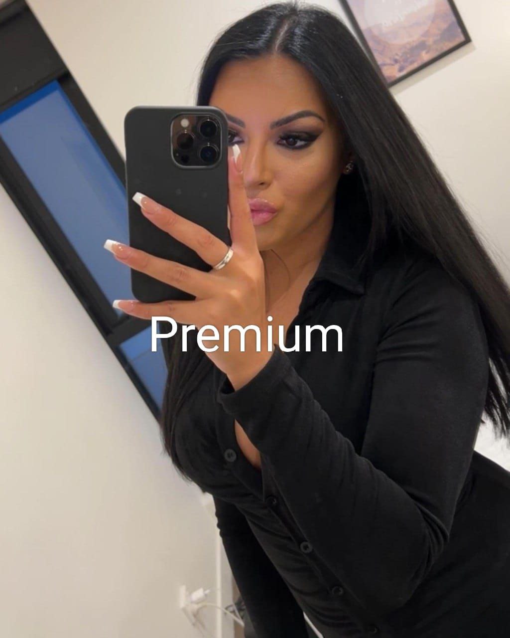 MonicaB2, 20 years old from United States