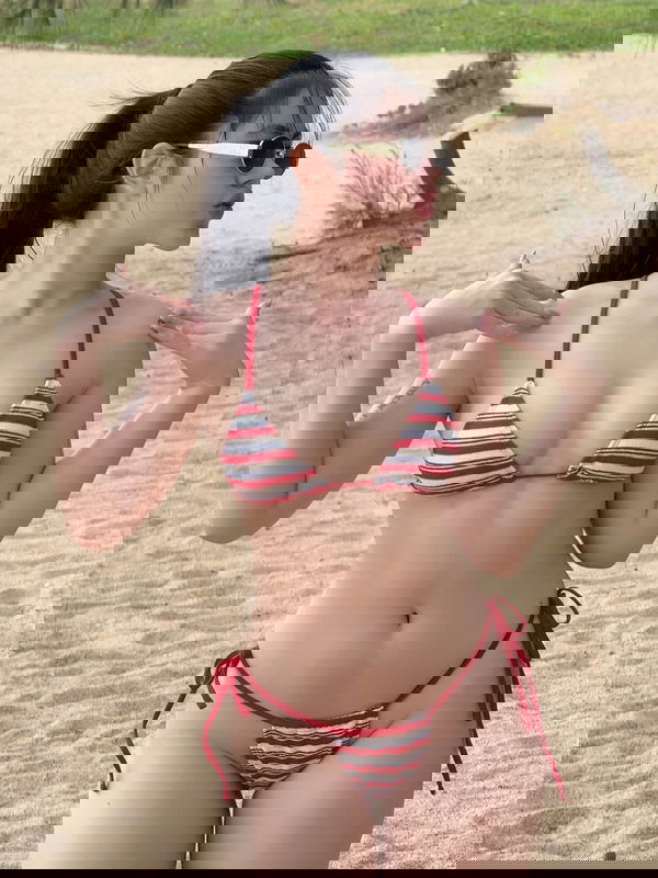 hilakof772, 19 years old from United Kingdom