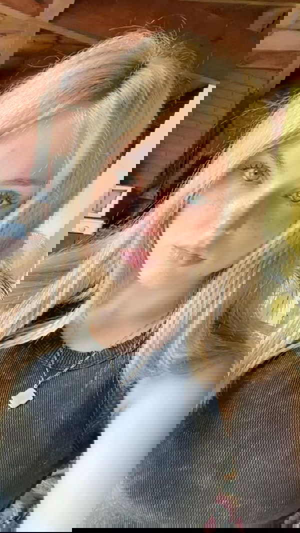 Hadley32014, 20 years old from United Kingdom