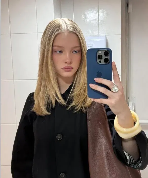 Camila998, 20 years old from Sweden