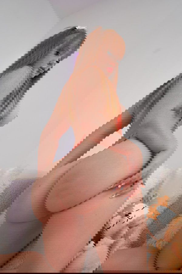 Brandirosa7252, 23 years old from United States