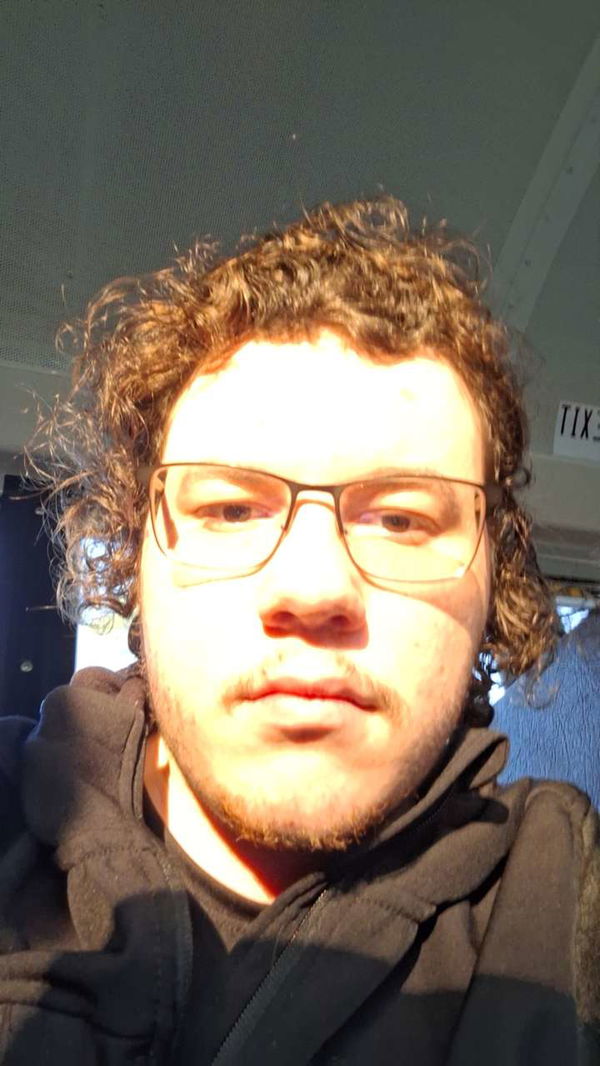 snussy077, 18 years old from United States