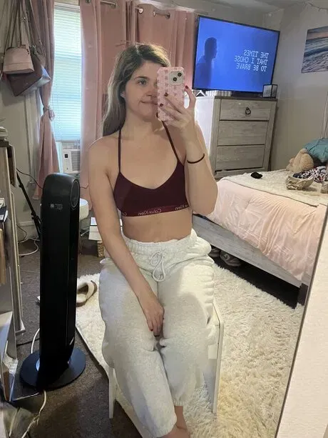 ponif22464, 22 years old from United States