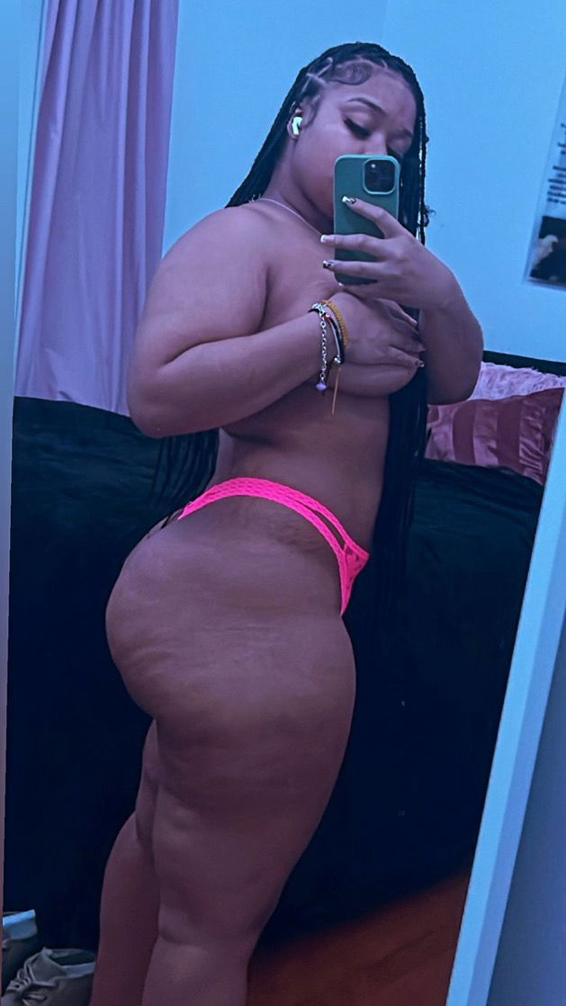 xedew25040's Cover Photo