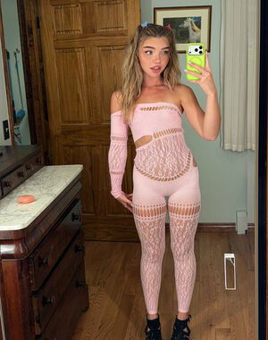 vijes93374, 24 years old from United Kingdom