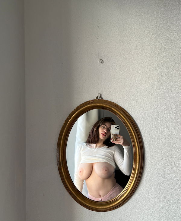 exuemao, 21 years old from United States