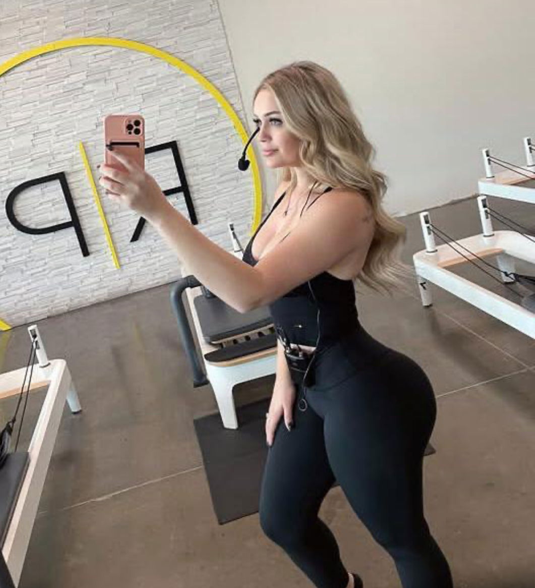 Rosealex46's Cover Photo