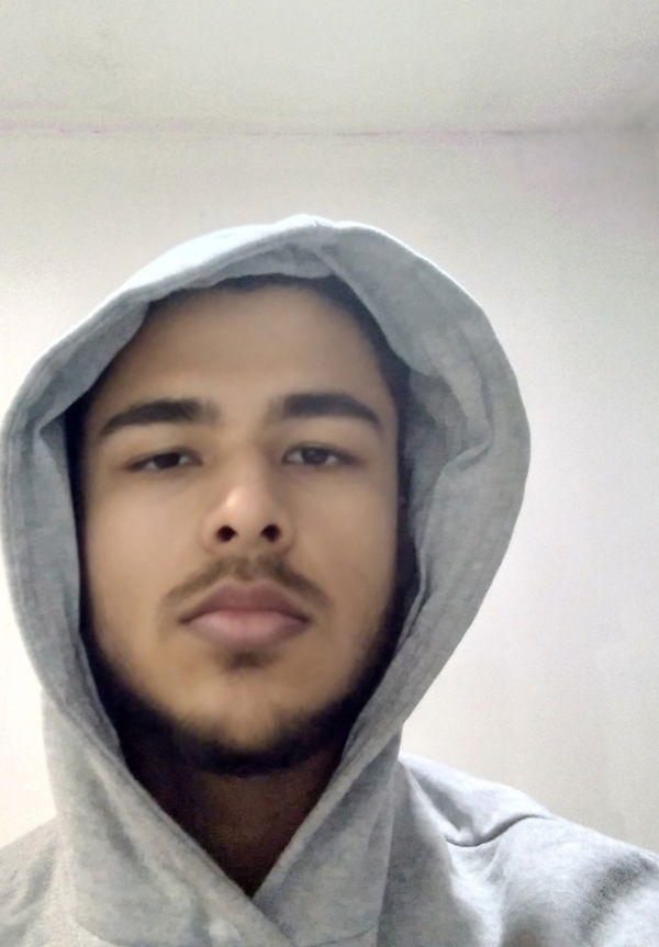 abi, 18 years old from Canada