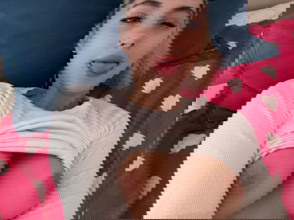 Mirrrra120, 21 years old from United States