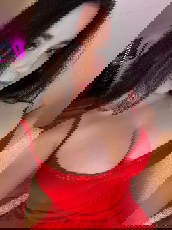 Irise_G, 23 years old from United States