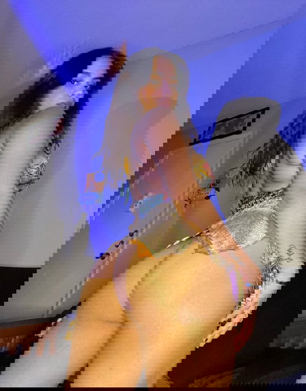 dmbtwi5w5j, 29 years old from United States