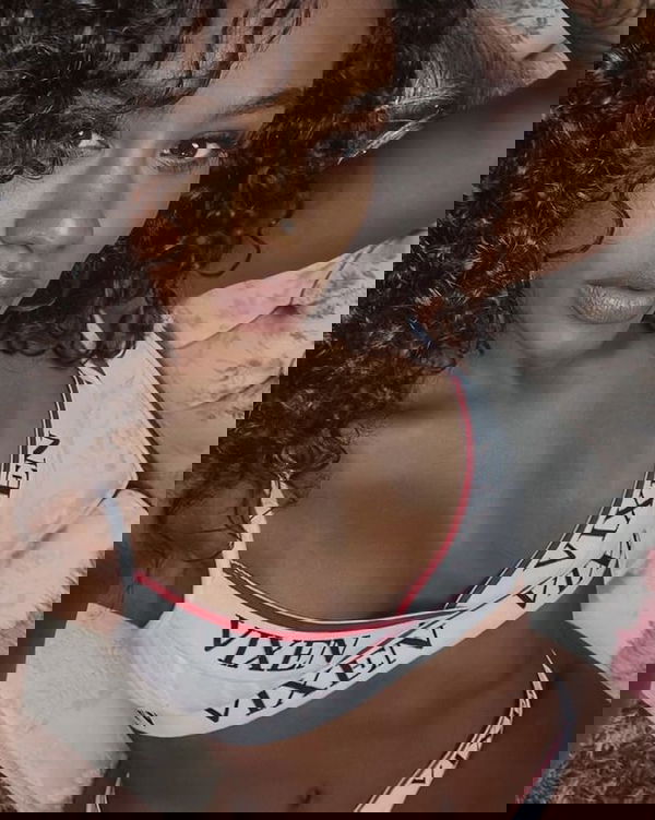 Clara826278, 20 years old from Canada