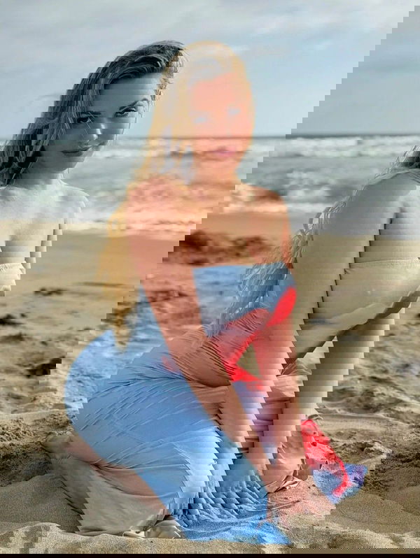 Cynthia26, 26 years old from Belgium