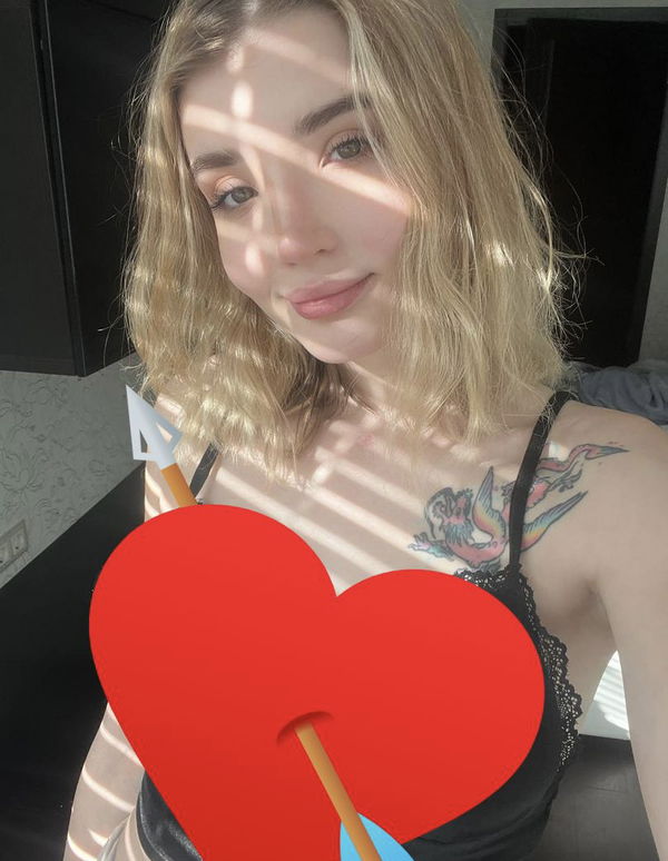 vefeh93493, 19 years old from Canada